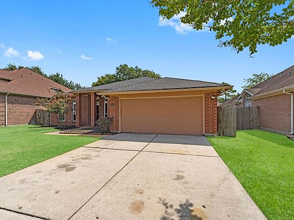 2nd image of 10822 Oak Acres Dr