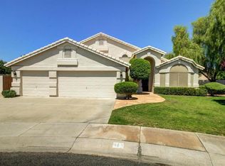 971 N Lakeshore Pl, Chandler, AZ 85226