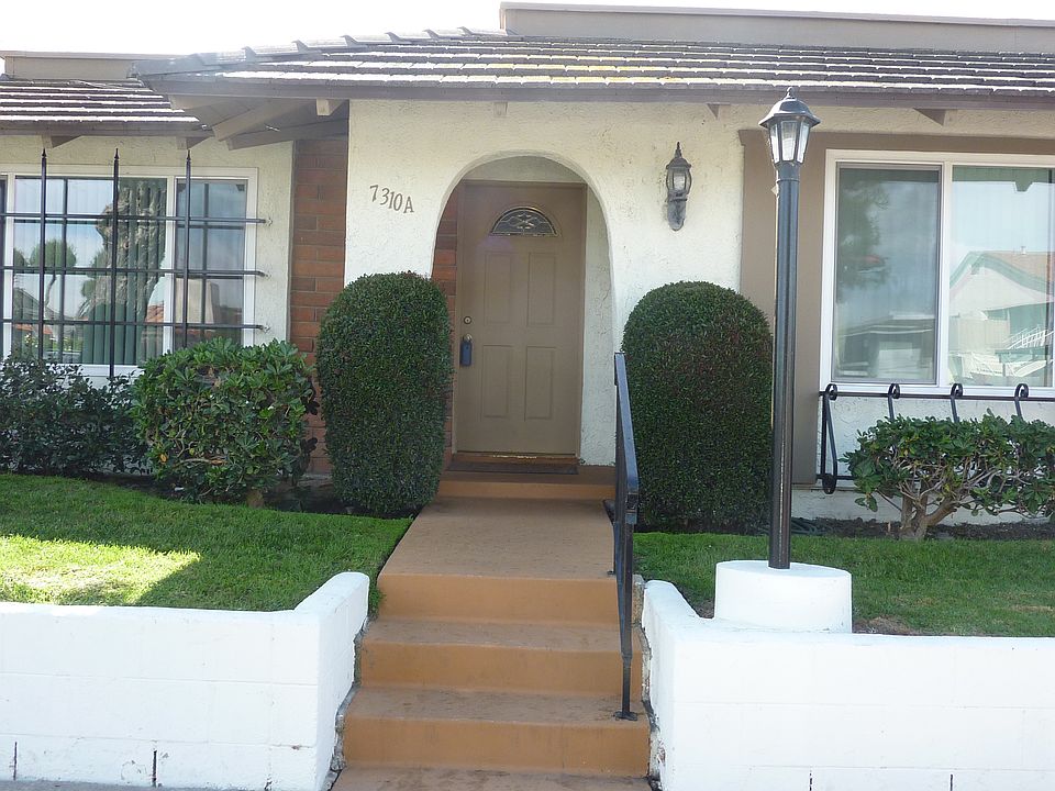 Front of 4-plex