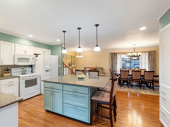 4th image of 108 Helen Rd