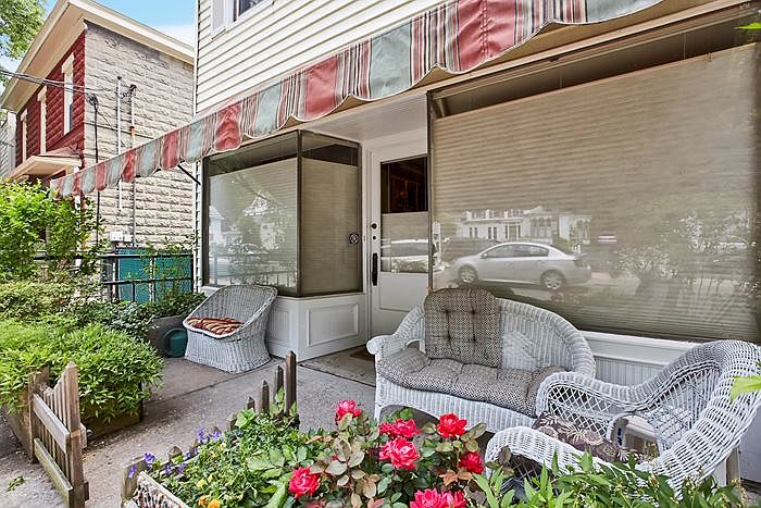 Welcome to 136 Grand Street 