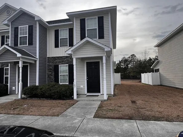 107 Glen Cannon Dr, Jacksonville, NC 28546