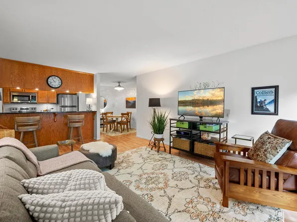 2800 Hamline Ave N APT 311, Roseville, MN 55113