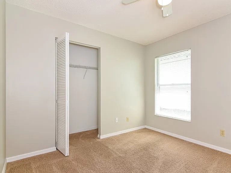 704 Sand Ridge Dr — Photo 12
