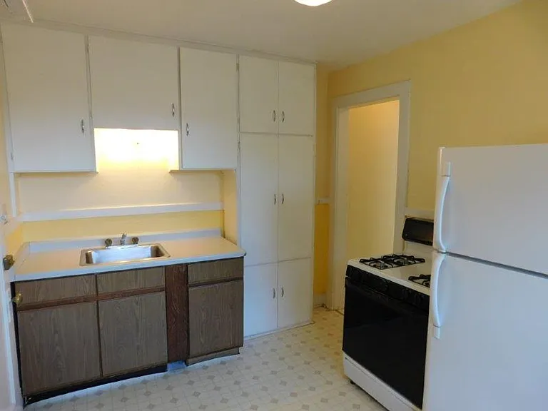 920 Spaight St — Photo 4
