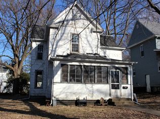 518 N Jackson St, Clinton, IL 61727