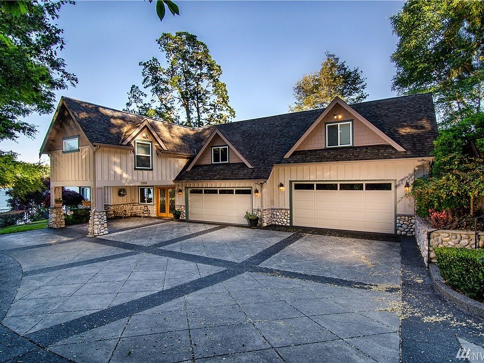 1st image of 11919 Gravelly Lake Dr SW