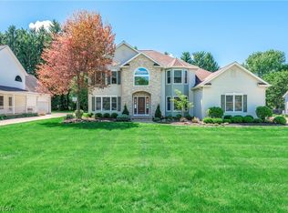 7755 Sunstone Dr, Brecksville, OH 44141