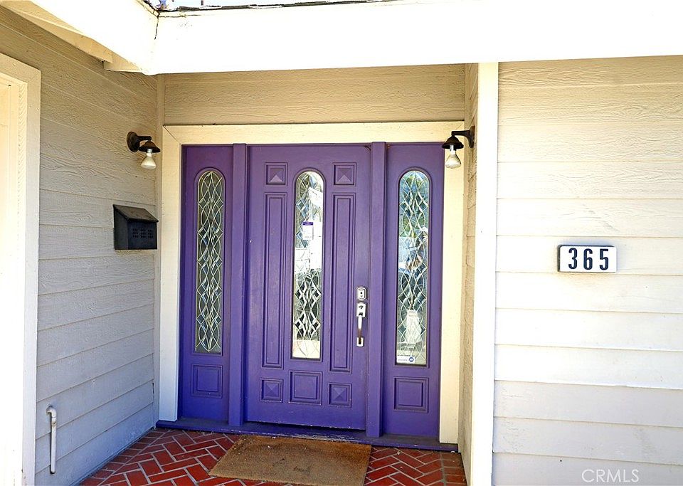 1st image of 365 N Magnolia St