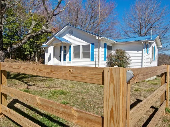 2165 Townsend Mill Rd, Young Harris, GA 30582