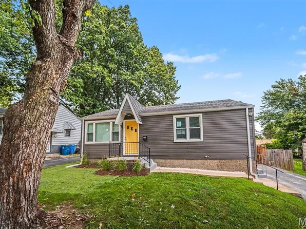 9425 Ridge Ave, Saint Louis, MO 63114