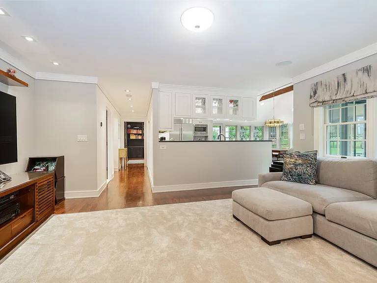 10 Loewen Ct — Photo 20