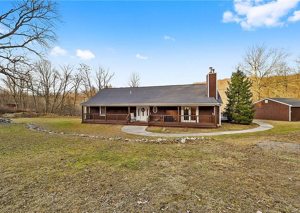 2nd image of 1813 Hunterbrook Rd