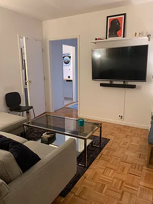 Rented by M.Grossman R.E. Management | media 14