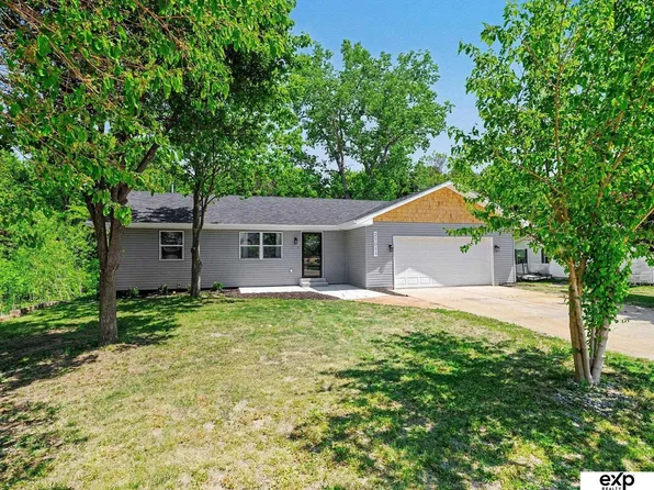 21011 Treasure Island Rd, Plattsmouth, NE 68048