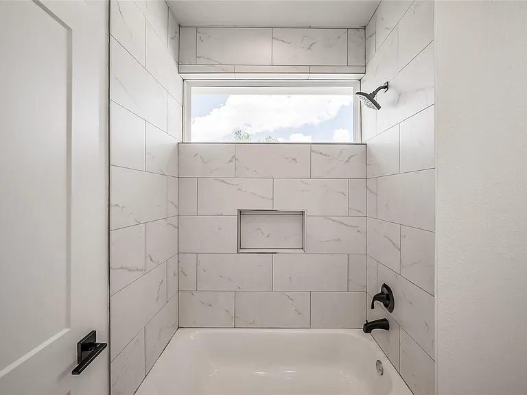 1216 McNeil St — Photo 11