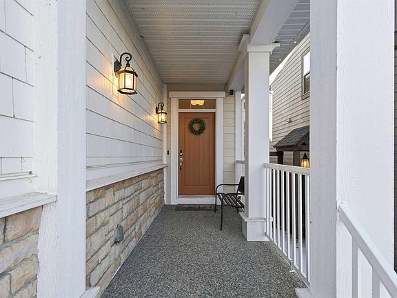 2nd image of 10 E Riviera Pl