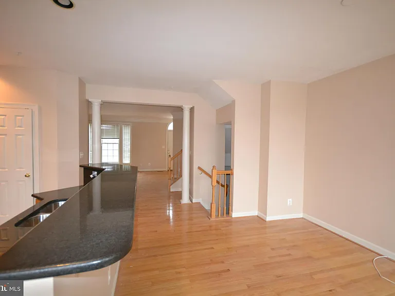 2236 Sussex Way — Photo 5