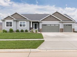 2976 Brookfield Dr, Marion, IA 52302