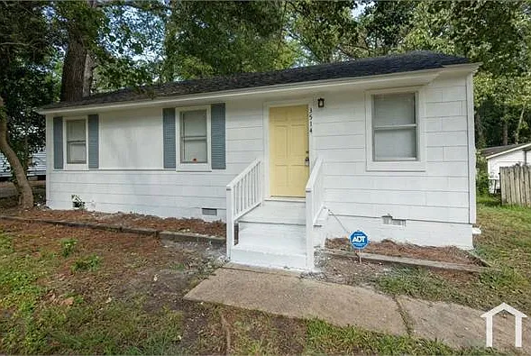 3514 Hines St