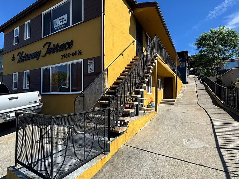 2962-2964 Hyperion Avenue Los Angeles, CA 90027 — Photo 1