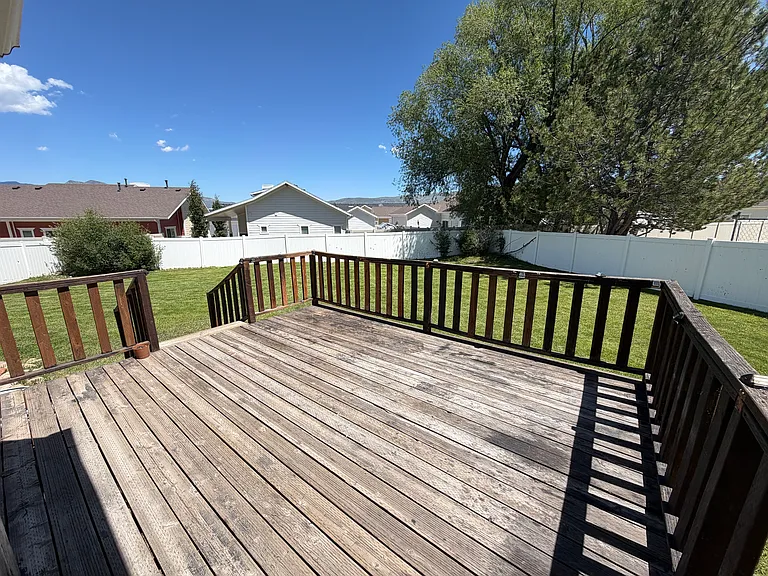 163 Skyline Dr — Photo 3