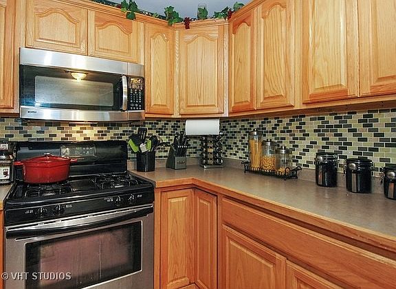 5th image of 185 Hilltop Dr