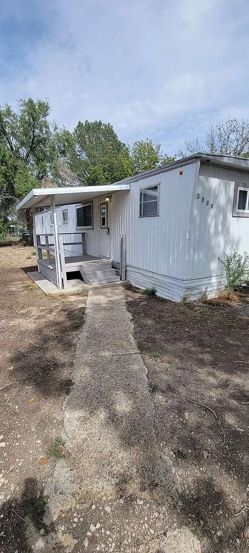 Cozy 3 Bed Mobile Home — Photo 2