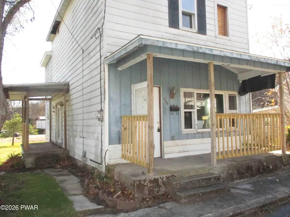 204 Poplar St, Tremont, PA 17981