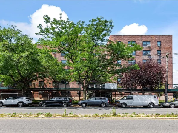 73-50 Bell Boulevard #5G, Oakland Gardens, NY 11364