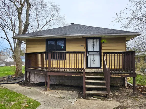 5391 Connecticut St, Merrillville, IN 46410
