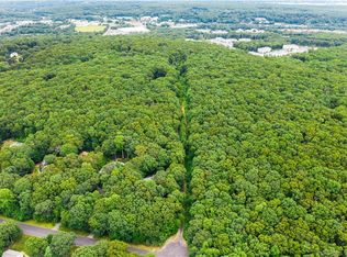 12 Seebeck Rd, East Lyme, CT 06333