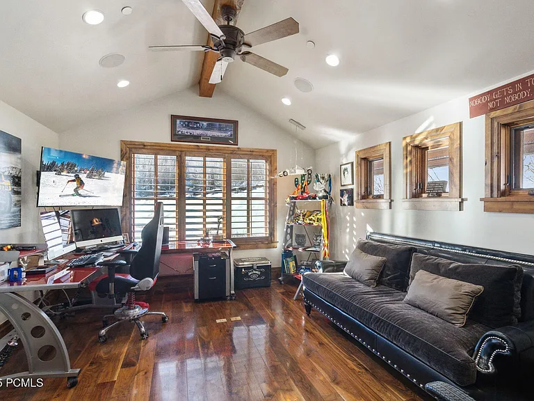 2520 Bear Hollow Dr — Photo 19