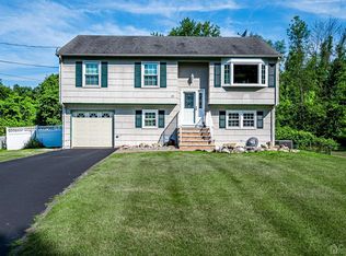 26 Raven Ave, Piscataway, NJ 08854