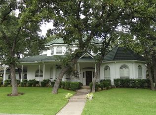 8929 Crest Ridge Dr, Fort Worth, TX 76179