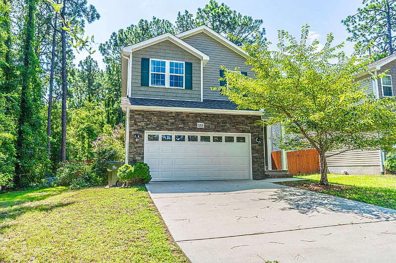 3 bed, 2.5 bath, 1753 sqft, $2,400 — Photo 2