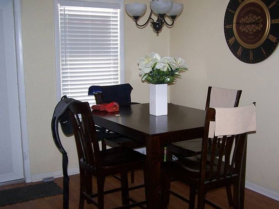 3rd image of 1212 La Paloma Dr