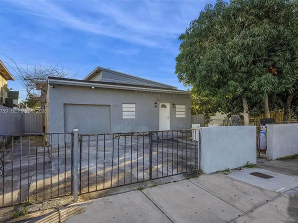 2104 NW 1st Ter, Miami, FL 33125