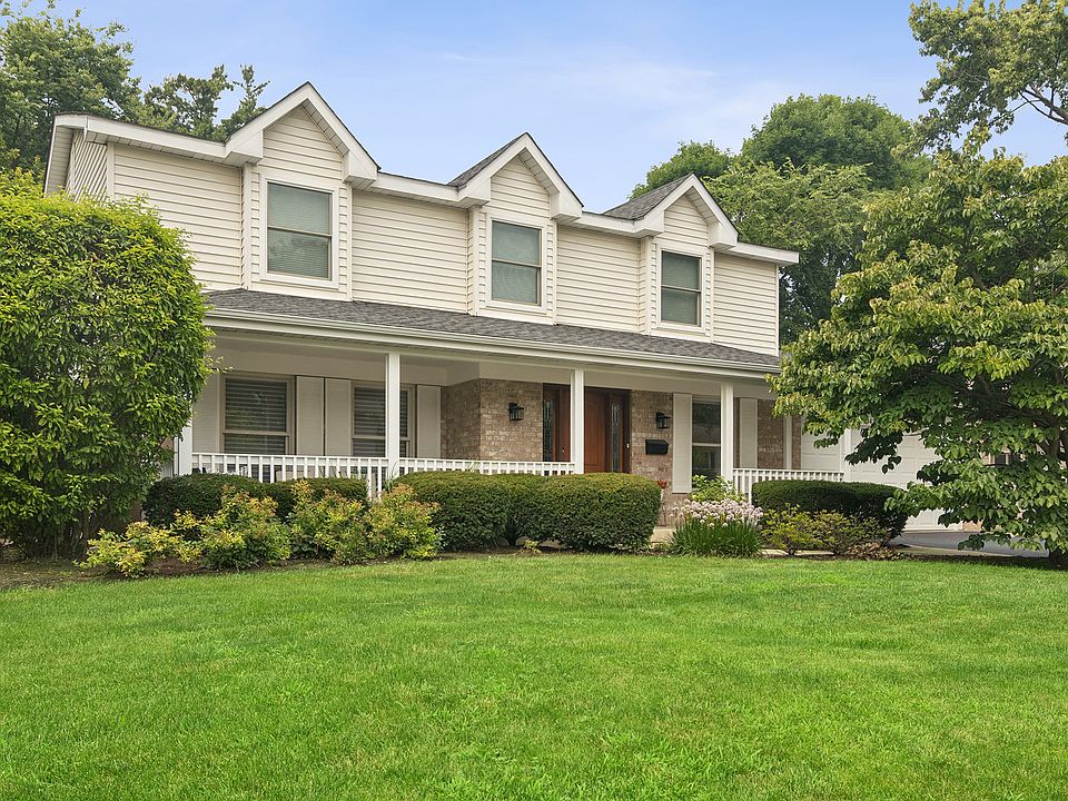 1st image of 134 Willow Ave