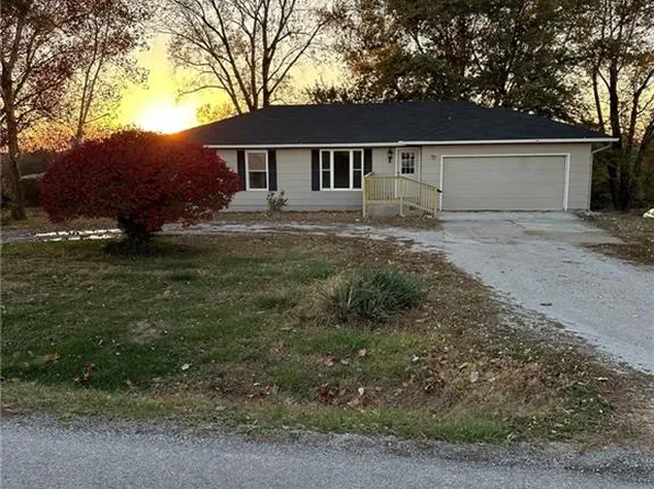 16091 Highway E Hwy, Lexington, MO 64067