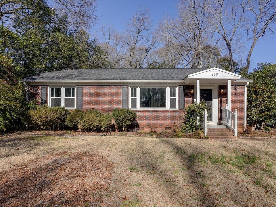 1st image of 250 E Park Dr