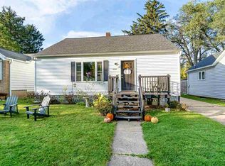 1602 Elizabeth St, Midland, MI 48640