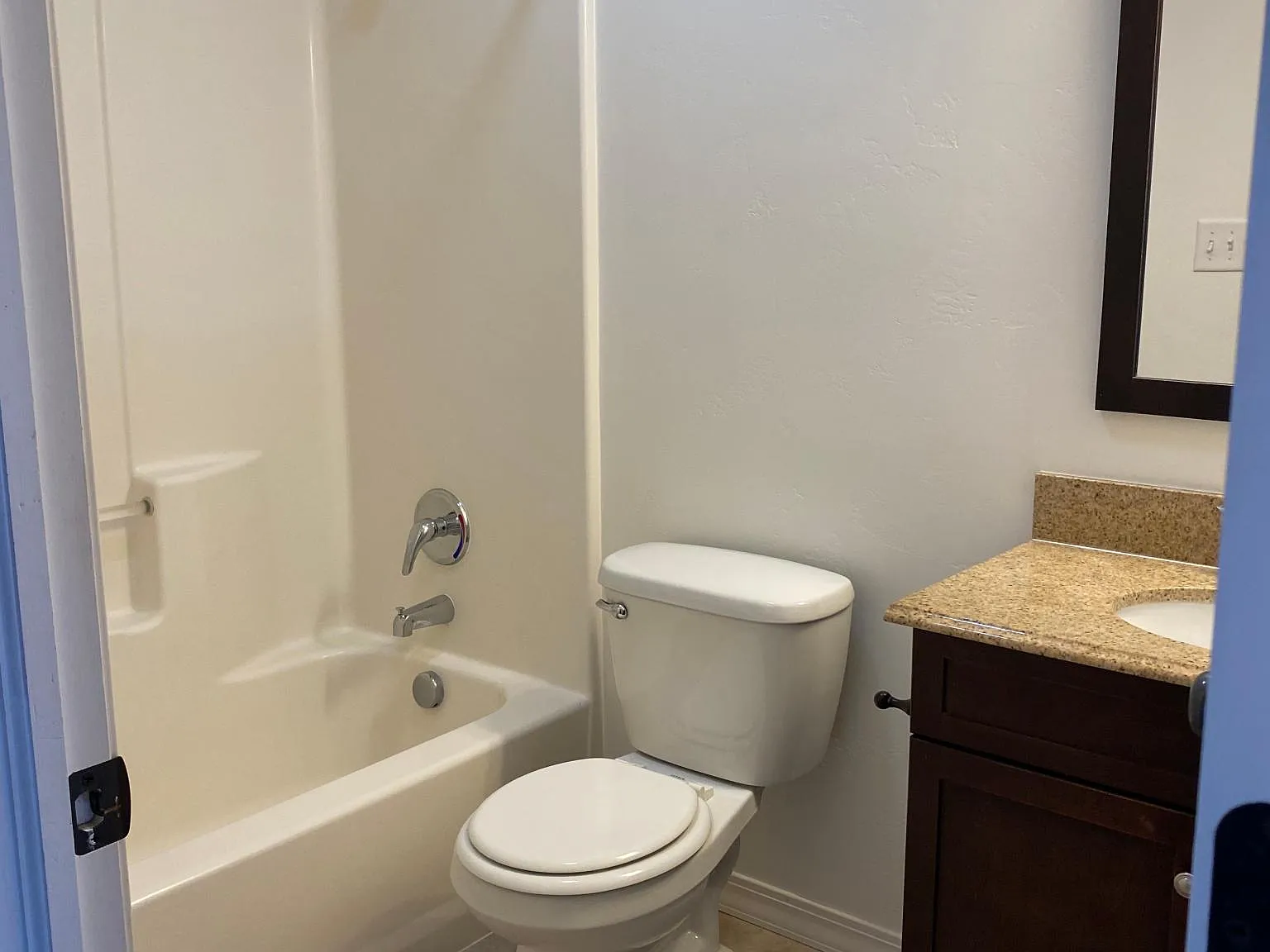3 bed, 1150 sqft, $1,800 — Photo 4