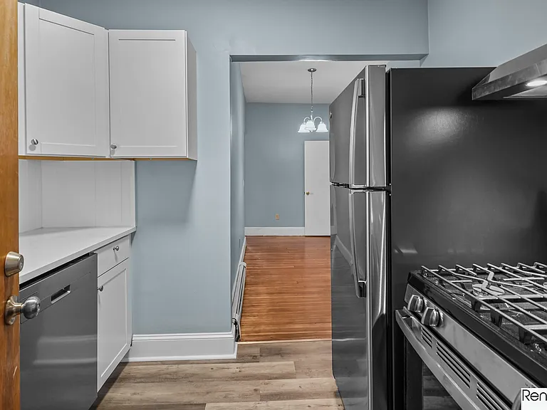 377 Angell St #3 — Photo 2