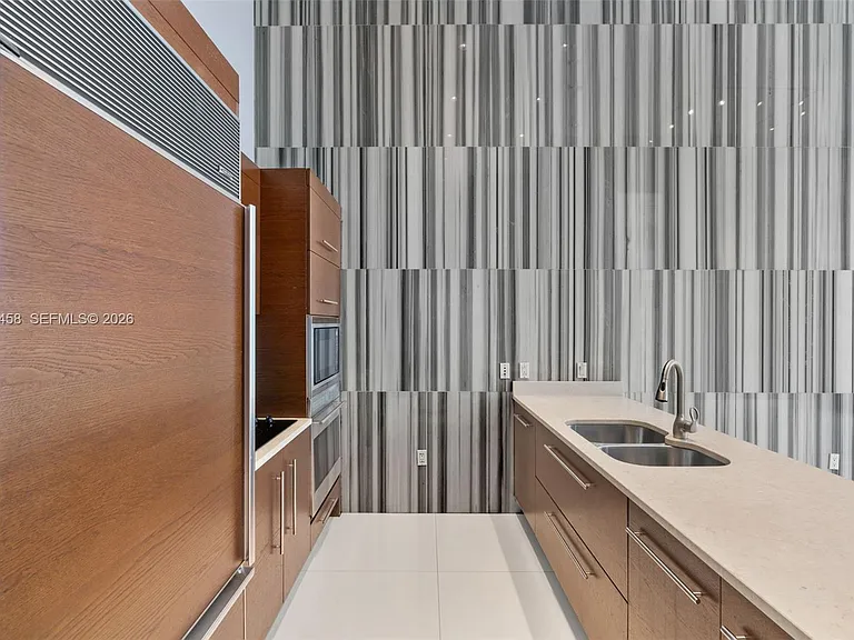 475 Brickell Ave #2812 — Photo 2