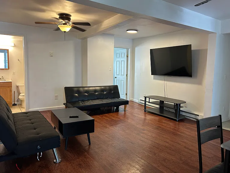 61 Walnut St #2 — Photo 3