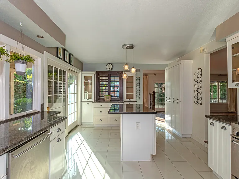 15191 Touraine Way — Photo 4