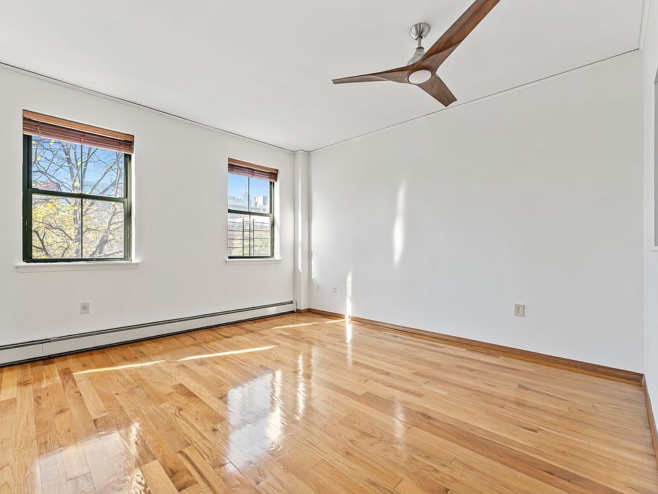 1st image of 363 Cumberland St #3