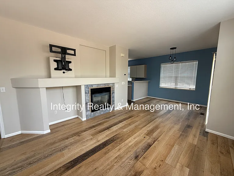 312 W Jamison Pl #5 — Photo 4