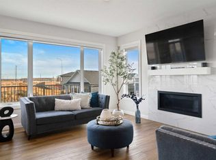 139 Creekstone Way SW, Calgary, AB T2X 4P9